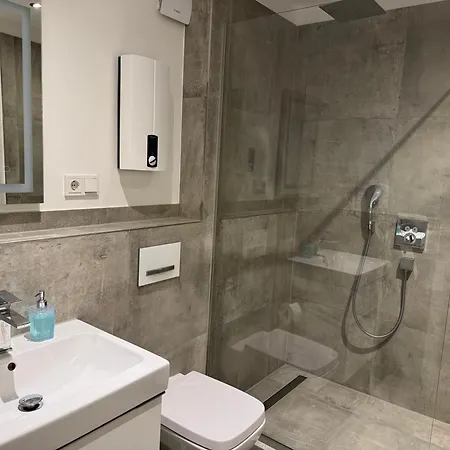 Graf-adolflux アパート