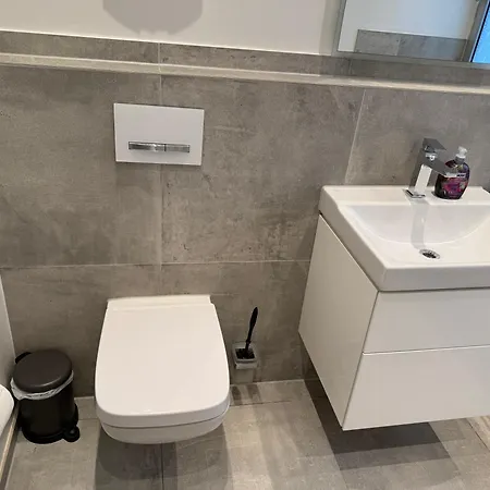 アパート Graf-adolflux